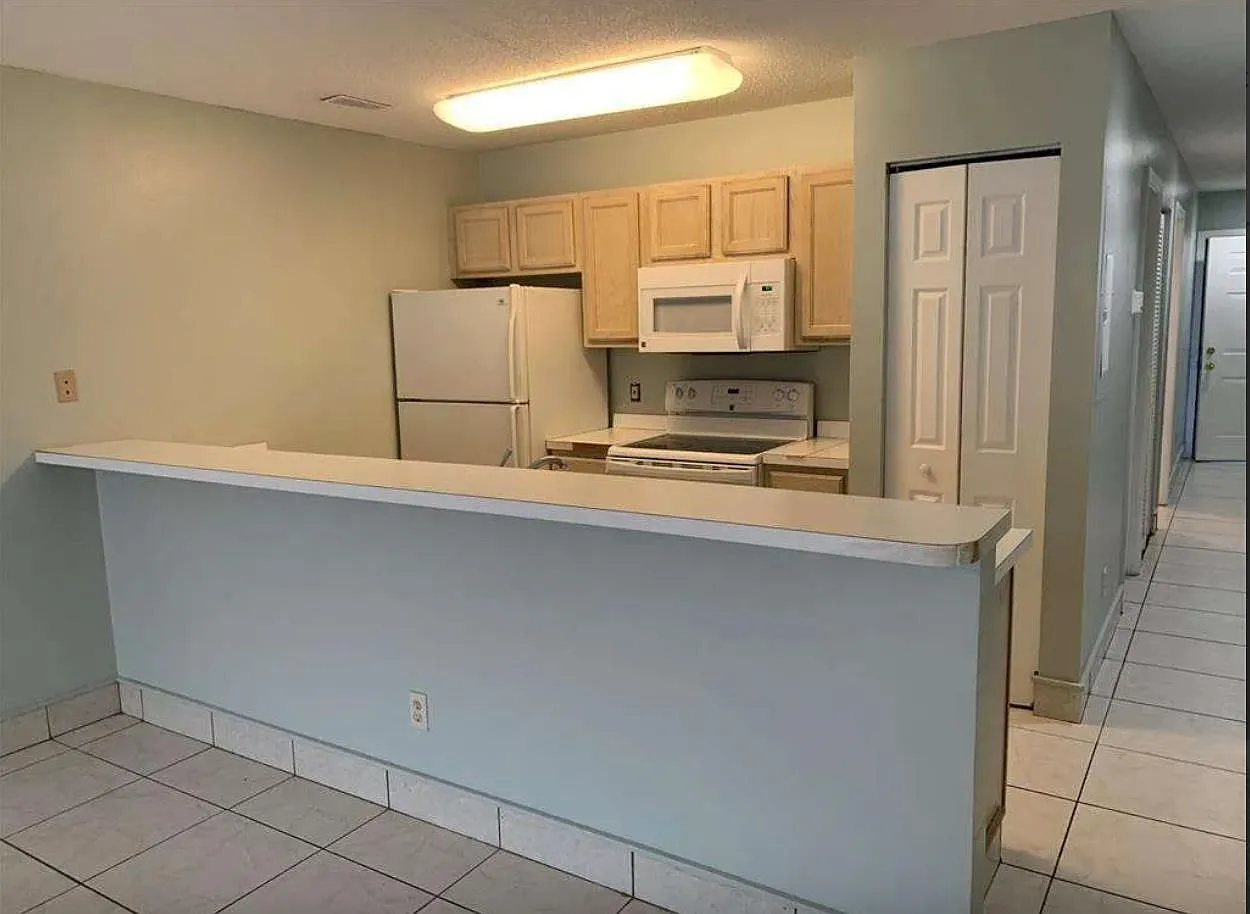 1 bed, 1.0 bath, 733 sqft, $1,100 — Photo 4