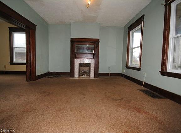 3rd image of 1969 E 32nd St