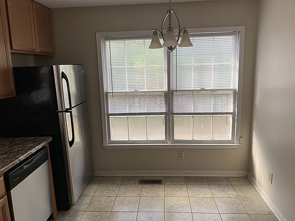 4th image of 150 Whitehall Dr