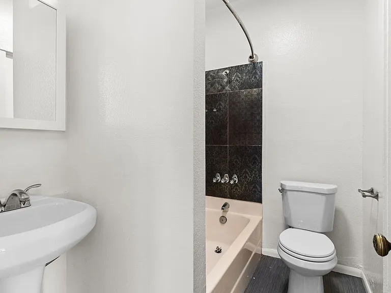 330 Cedar Avenue — Photo 60