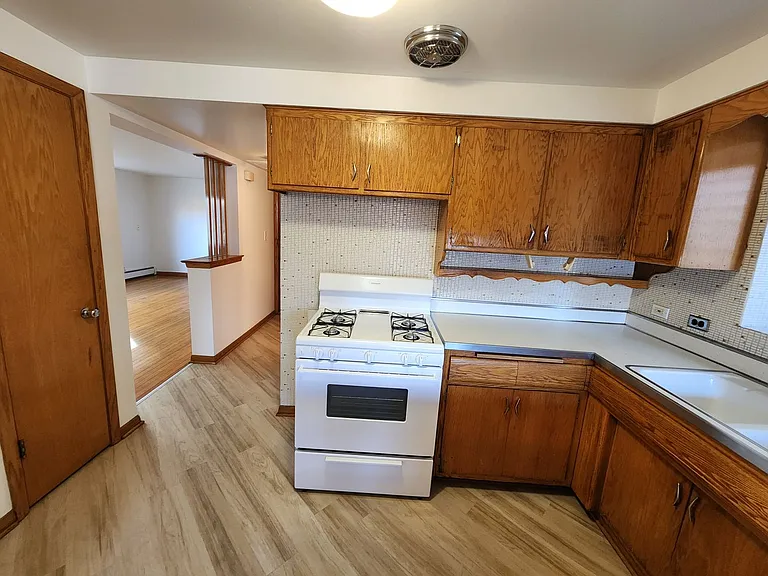 JER & Associates 2320 — Photo 6