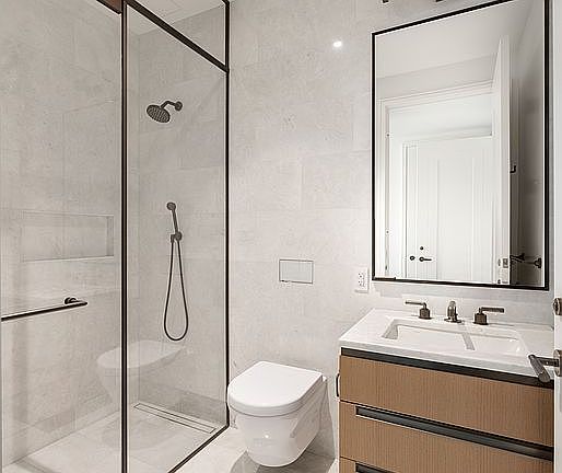 5th image of 515 W 18th St APT 1010