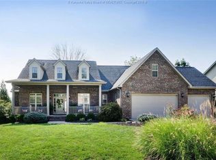 4020 Ridgeview Ln, Hurricane, WV 25526