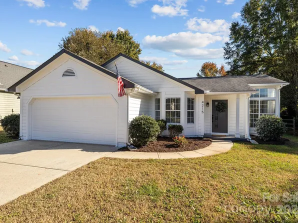 4215 Compton Ct, Indian Trail, NC 28079