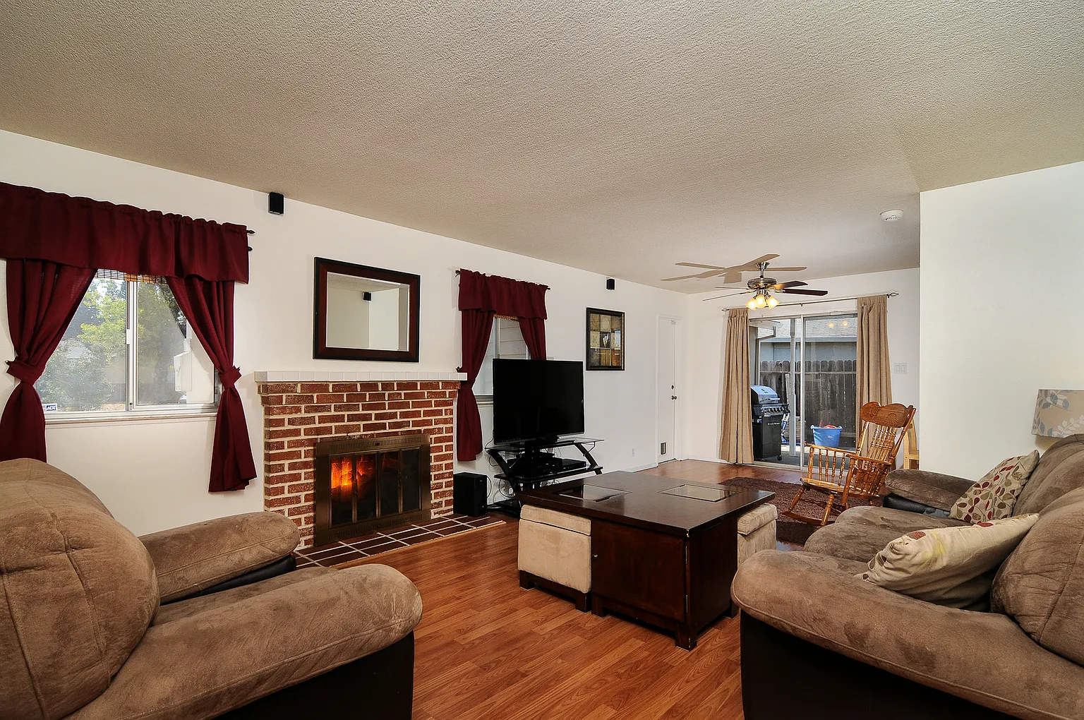 10541 Silverwood Way photo 1
