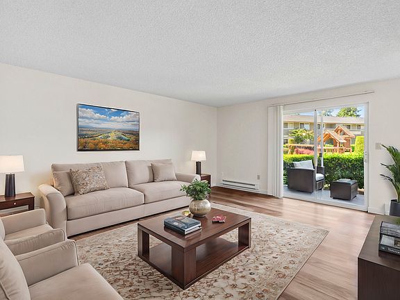 2x1 Standard Living Room