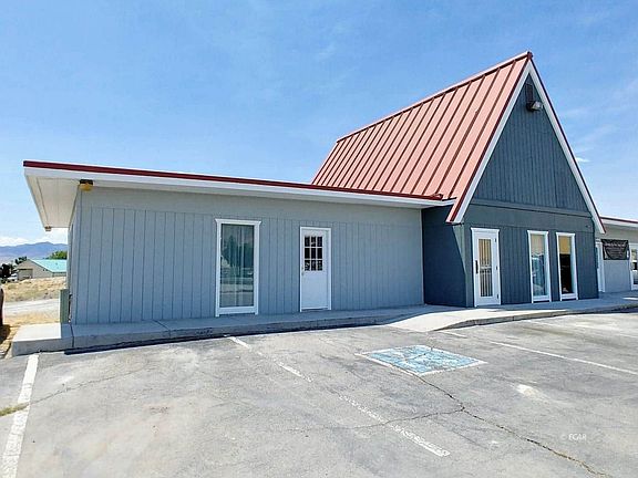 5th image of 885 N Pueblo Blvd