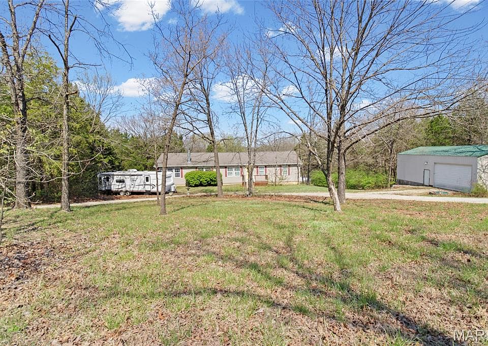 1st image of 106 Bridle Trail Dr
