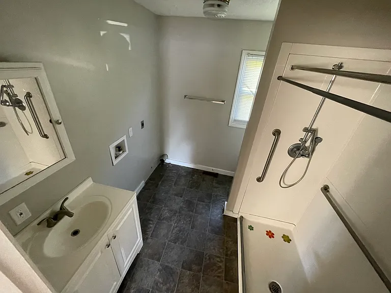 305-307 Halcyon Rd — Photo 7