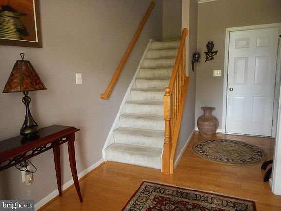 2nd image of 510 Seaway Ln