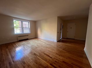 143-36 Barclay Ave #1K, Flushing, NY 11355