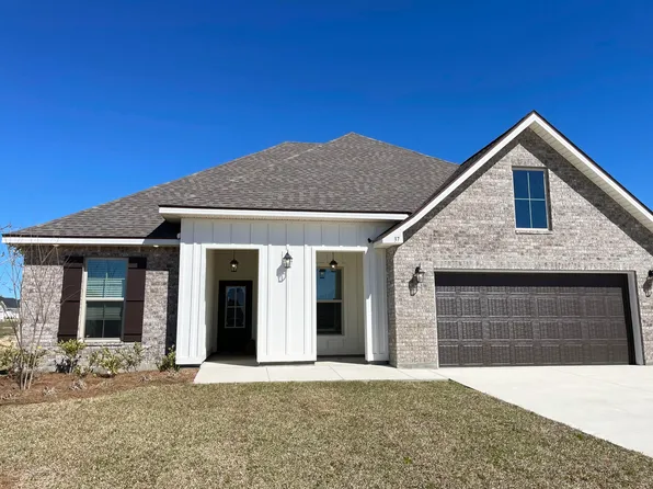 37 Hydrangea Blvd, Freeport, FL 32439