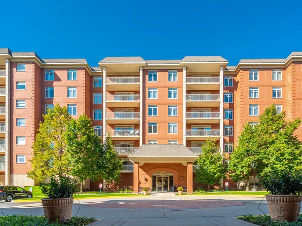 8400 Callie Ave Unit 305, Morton Grove, IL 60053