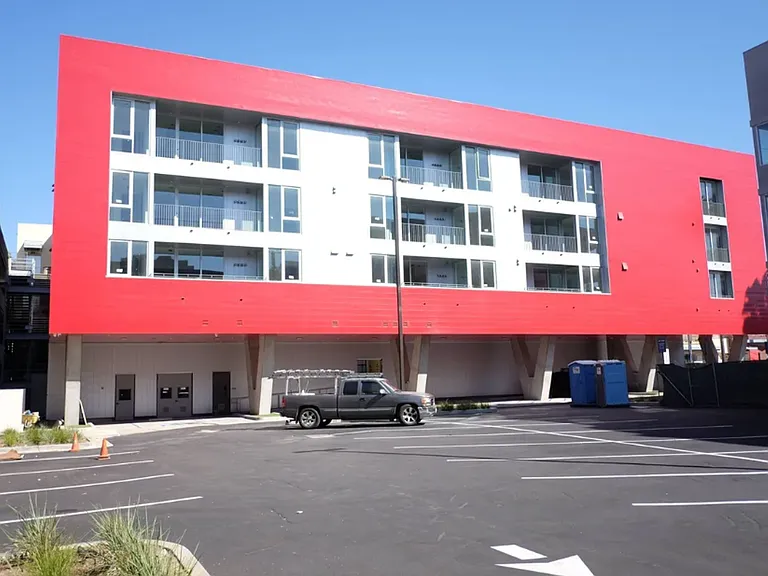 495 Promenade Ave — Photo 45