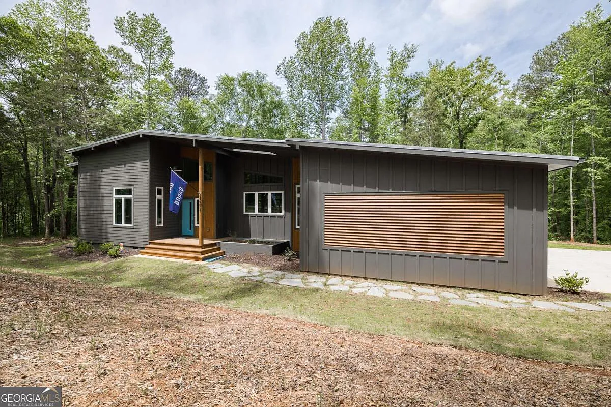 3653 Barnett Shoals Rd photo 1
