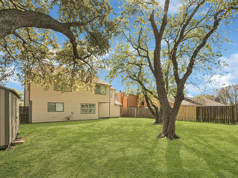 4910 Brownfields Ct — Photo 31