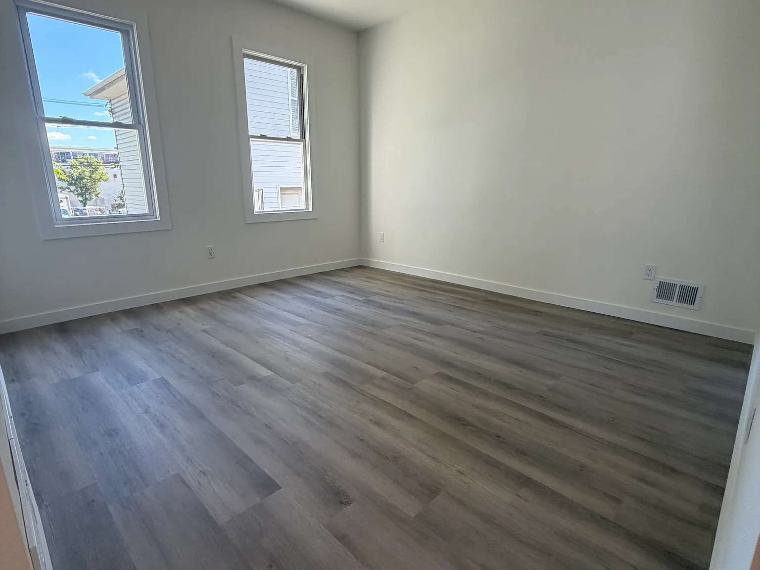 2 bed, $2,500 — Photo 2