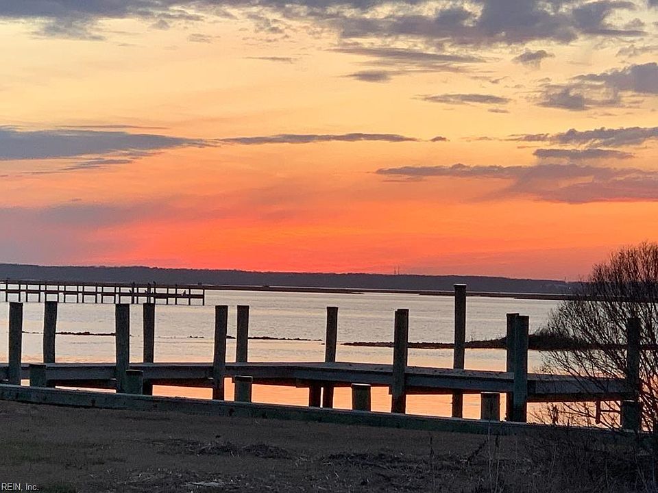 3553 Main St, Chincoteague Island, VA 23336 Zillow