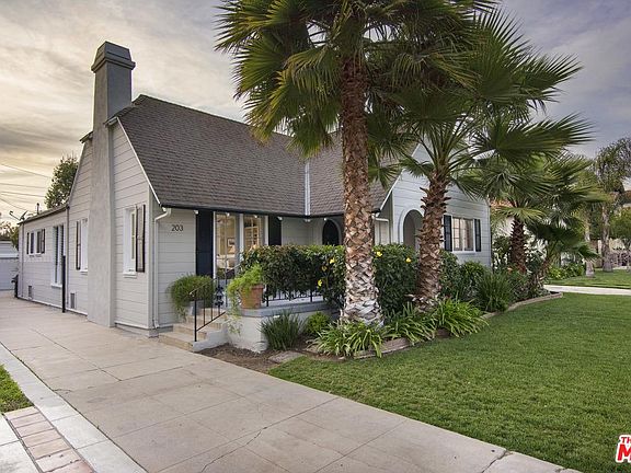 3rd image of 203 N Lucerne Blvd