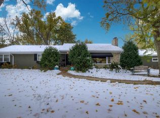 209 Farmdale Rd W, Hopkins, MN 55343