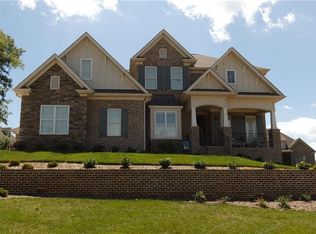 975 Heron Ridge Rd, Winston Salem, NC 27106