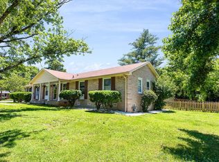 663 Harpeth Knoll Rd, Nashville, TN 37221