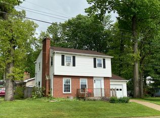 4810 Burgis Ave SE, Kentwood, MI 49508