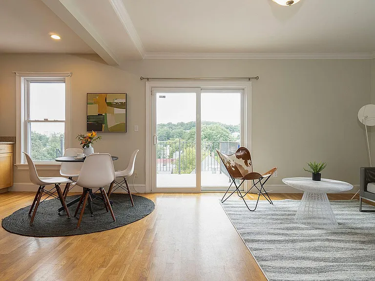 321 Centre St #2 — Photo 3