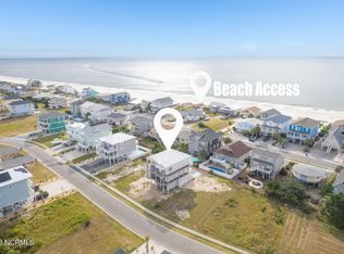 372 E 4th St, Ocean Isle Beach, NC 28469
