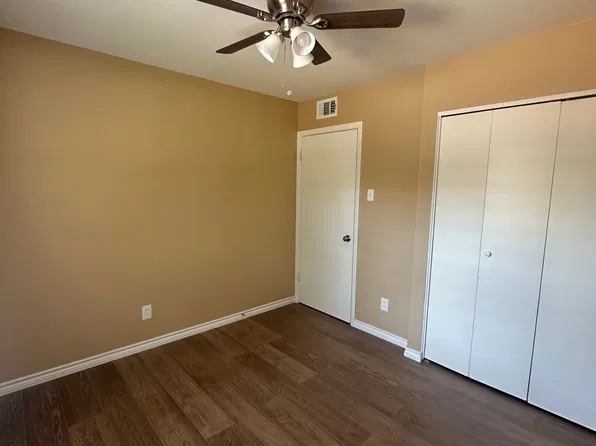 4623 Wyoming St, Dallas, TX 75211