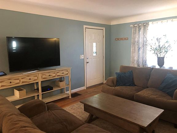 2nd image of 3635 Whiteoak Dr