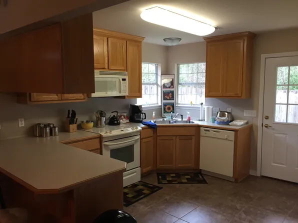 463 Avalon Villa Dr, Ponchatoula, LA 70454