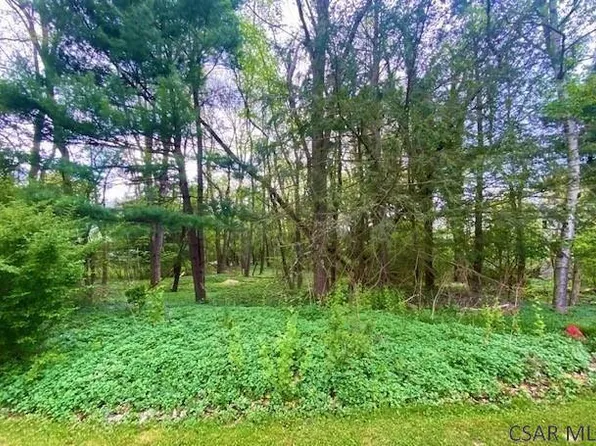 Windan Ln, Johnstown, PA 15905