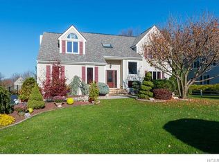 3050 Ferncrest Dr, Yorktown Heights, NY 10598