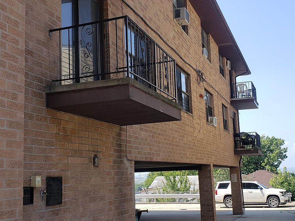 2nd image of 640 Fairview Ave APT 2