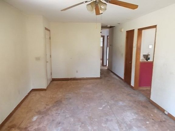 3rd image of 5081 Coburg Ln