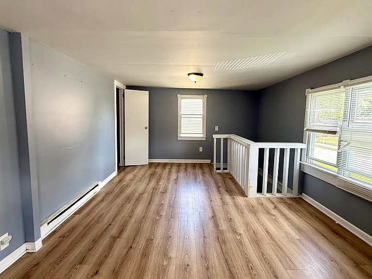 1443 Albright Ave — Photo 6