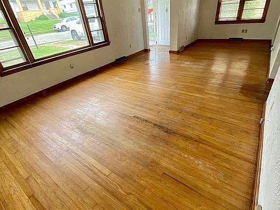 4th image of 5608 Kentland Ave