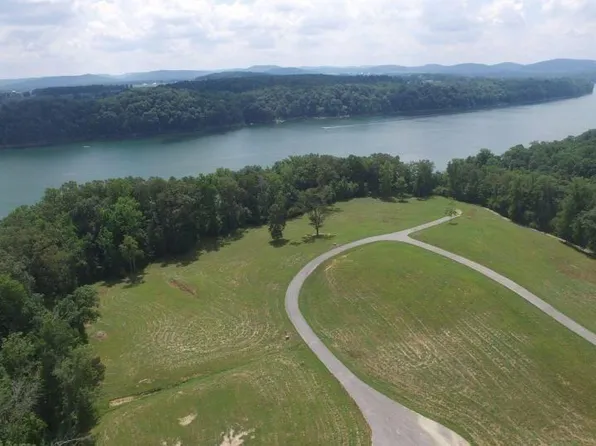 16 Kimber Dr, Nancy, KY 42544