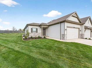 25064 W 94th Ter, Lenexa, KS 66227