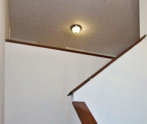 4th image of 2103 Cumberland Ct SE
