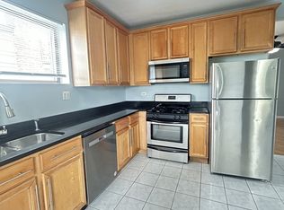 7646 S Phillips Ave #3, Chicago, IL 60649