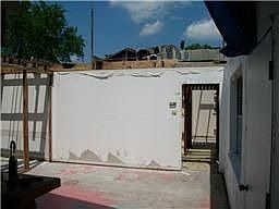 5th image of 2005 Savanna Ct N