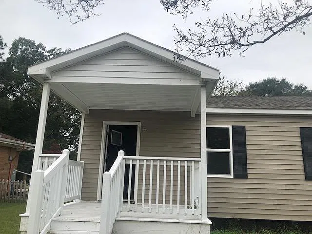 2 bed, 740 sqft, $1,525 — Photo 1