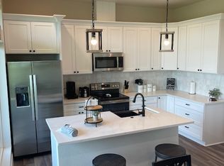 1121 Gruene Rd #B, New Braunfels, TX 78130