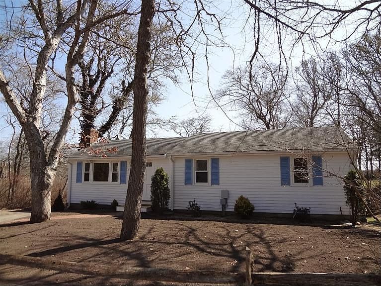 11Nyes Point Way ~Centerville,MA  