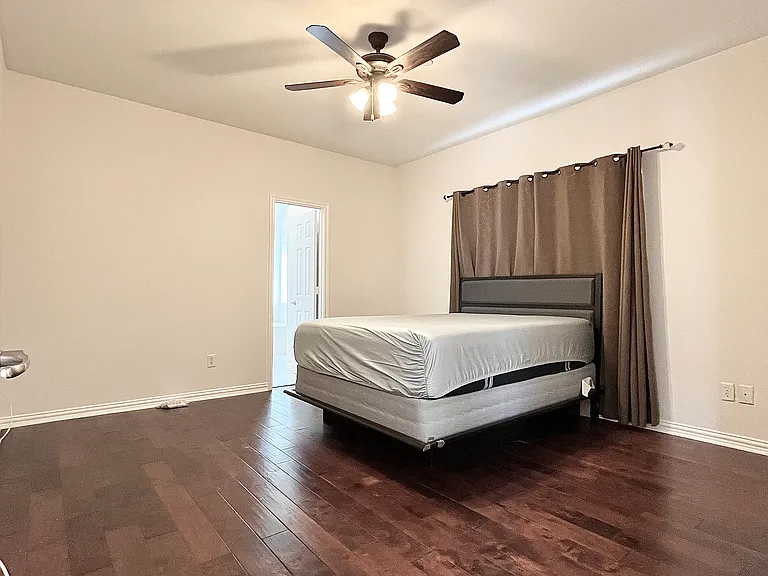 2204 Paige Ct — Photo 19