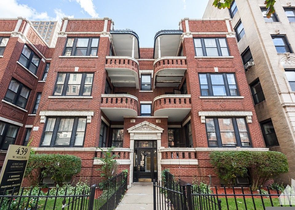 1st image of 439 W Melrose St #39-1B