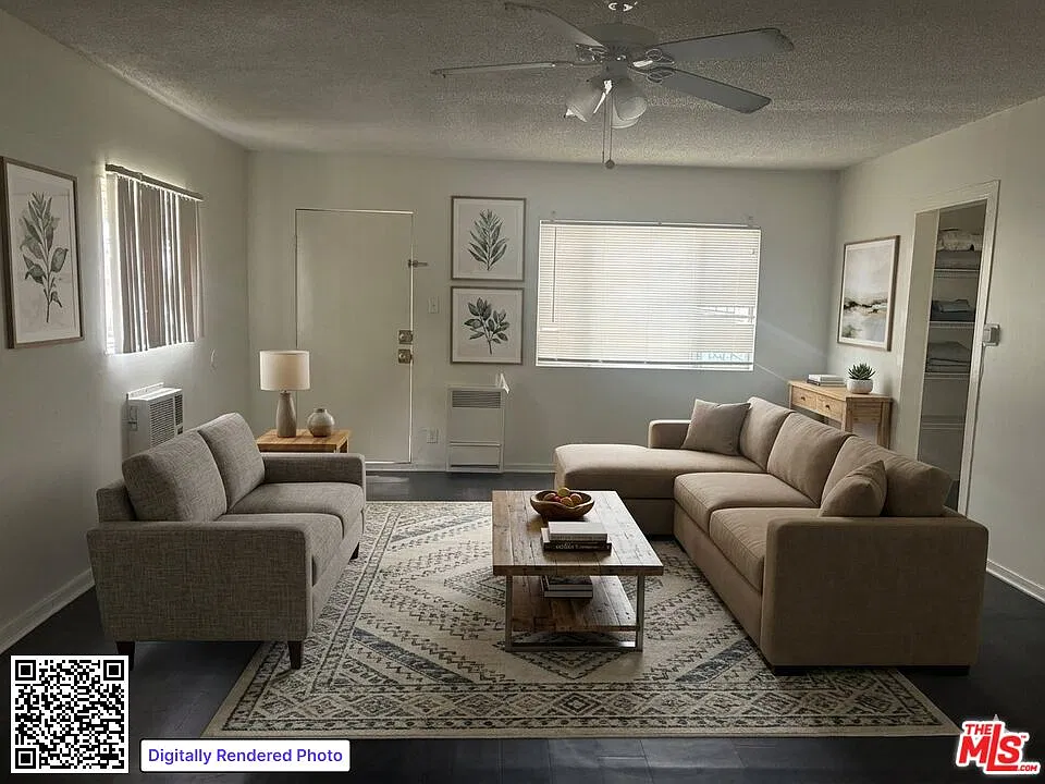 1238 W Adams Blvd — Photo 1