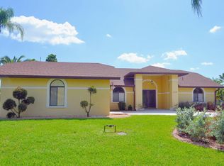 2214 E Village Ct, Venice, FL 34293